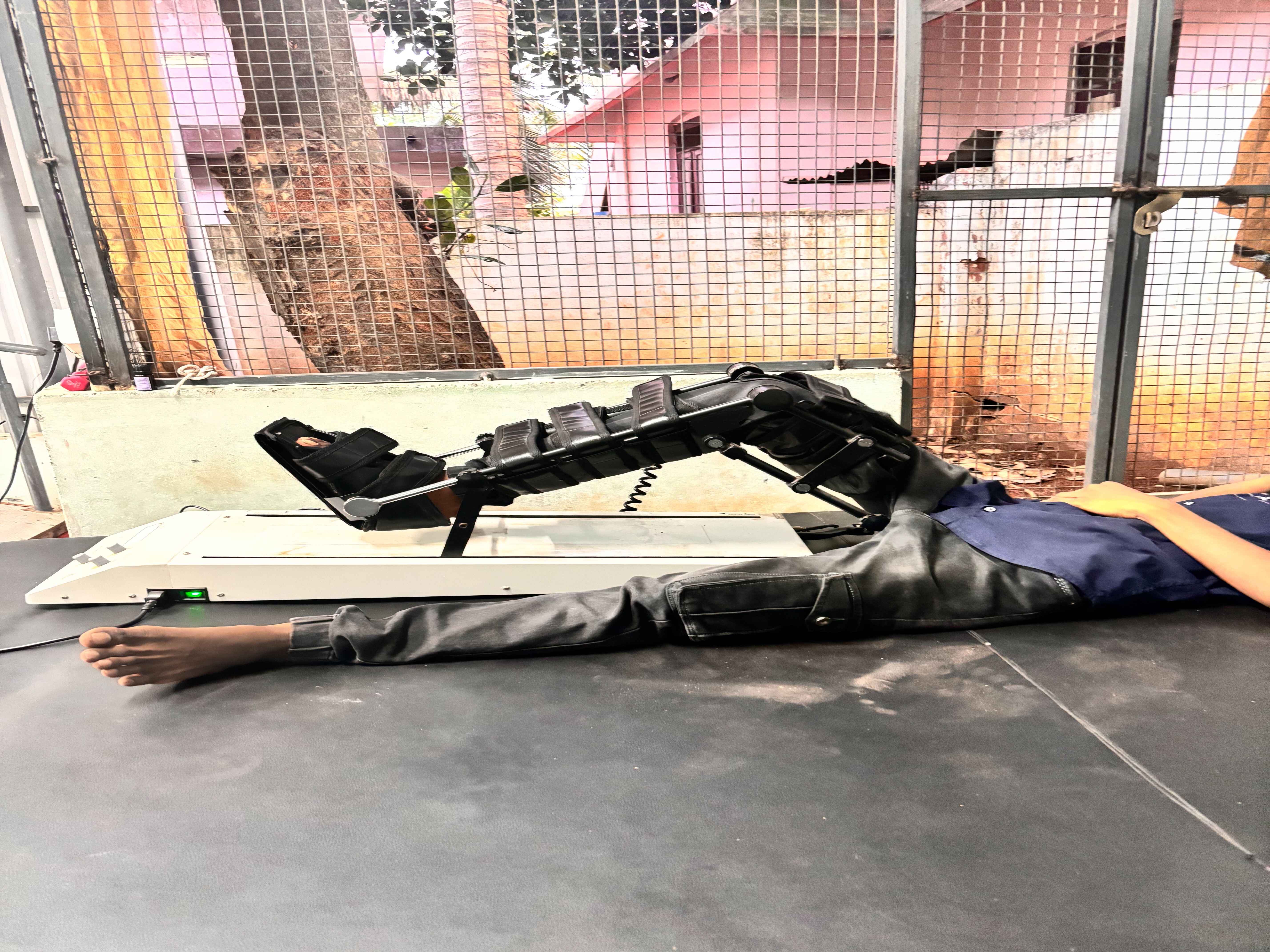 Advanced physical therapy equipment at Newlife Physiotherapy, Thiruvananthapuram